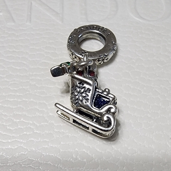 Pandora Christmas Sleigh 2023 Dangle Charm - Picture 2 of 9